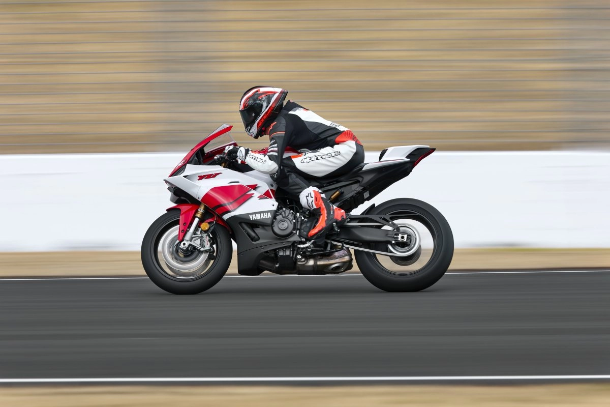 YZF-R9-2026